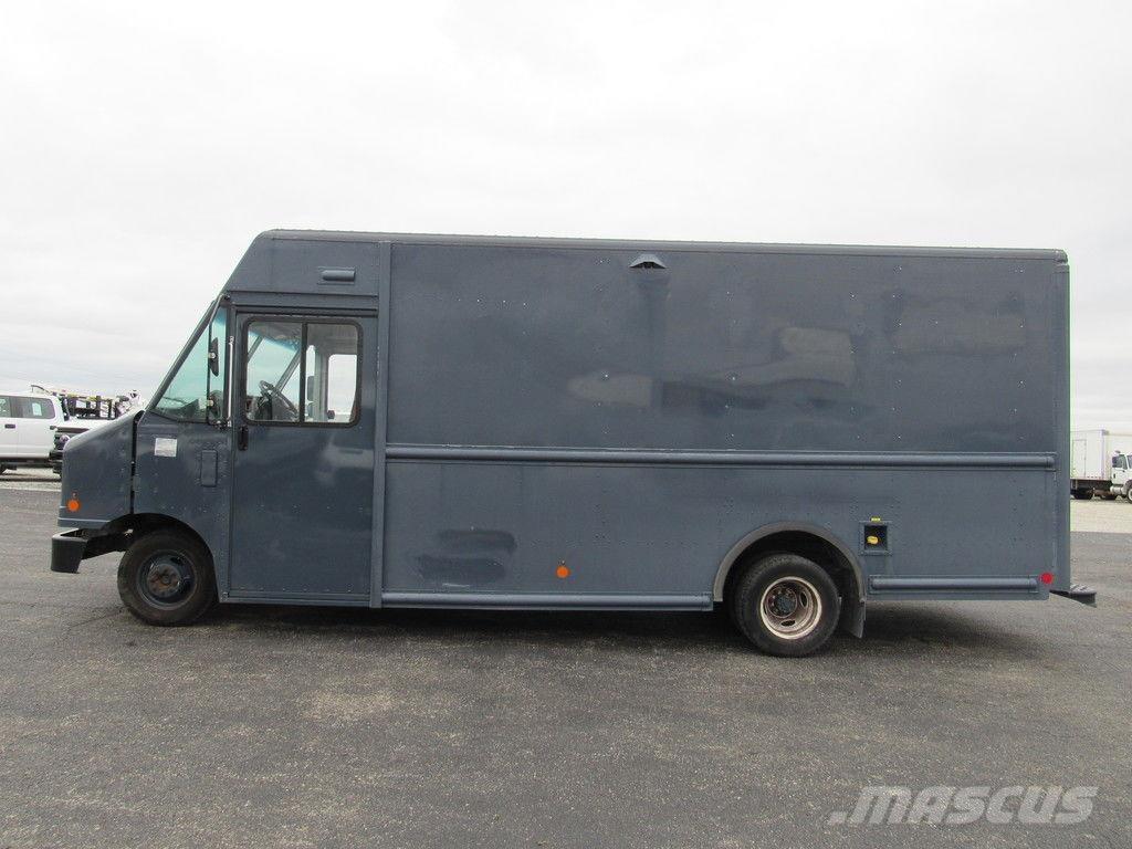 Ford E-450 Skříňová nástavba