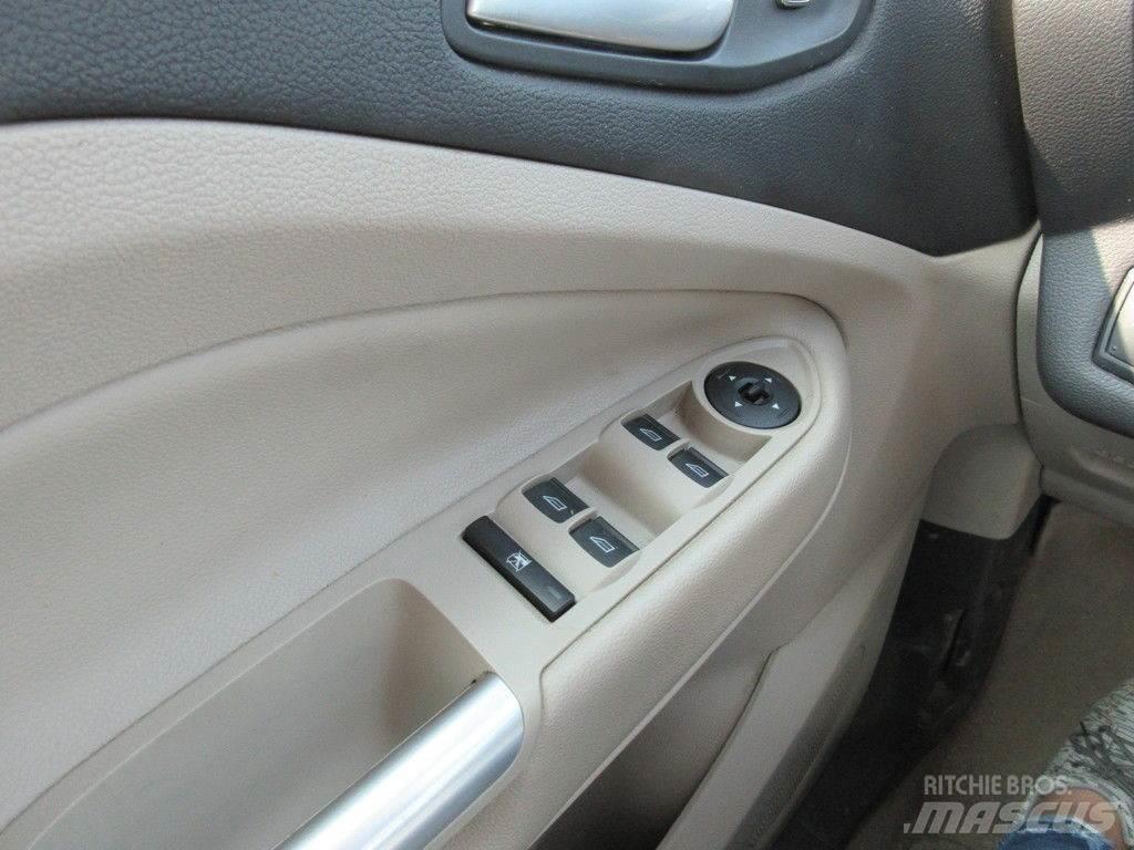 Ford Escape Osobní vozy