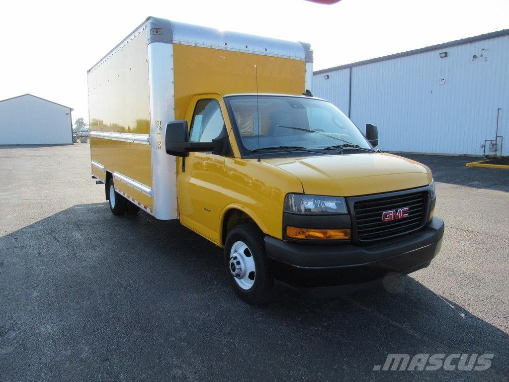 GMC Savana 3500 Skříňová nástavba