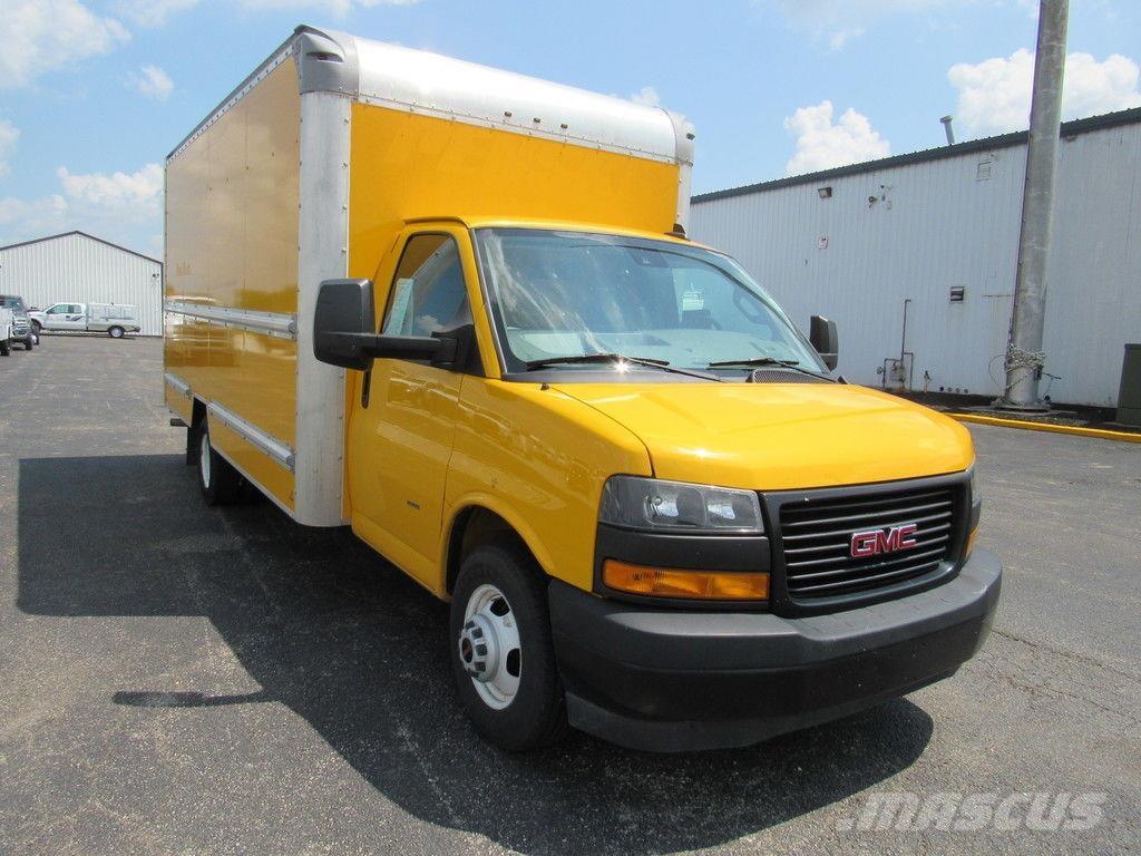 GMC Savana 3500 Skříňová nástavba