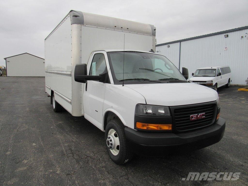 GMC Savana 3500 Skříňová nástavba
