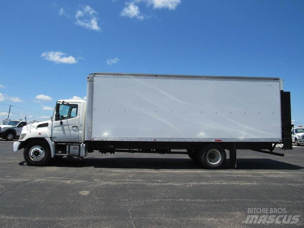 Hino 338 Skříňová nástavba
