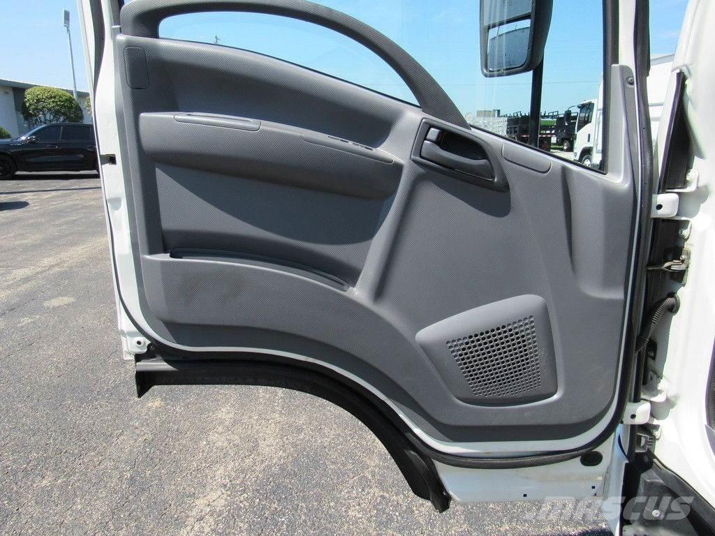 Isuzu NPR Skříňová nástavba