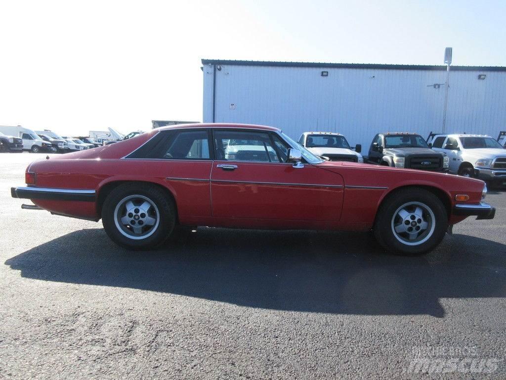 Jaguar XJ Osobní vozy