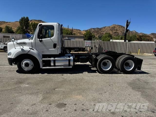 Freightliner M 112 Nákladní vozidlo bez nástavby
