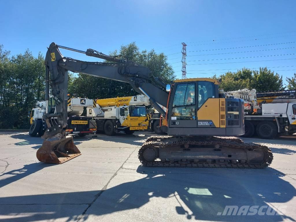 Volvo ECR 235 EL Pásová rýpadla