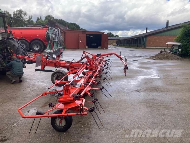 Kuhn GF 8702 T Obraceče a shrabovače sena