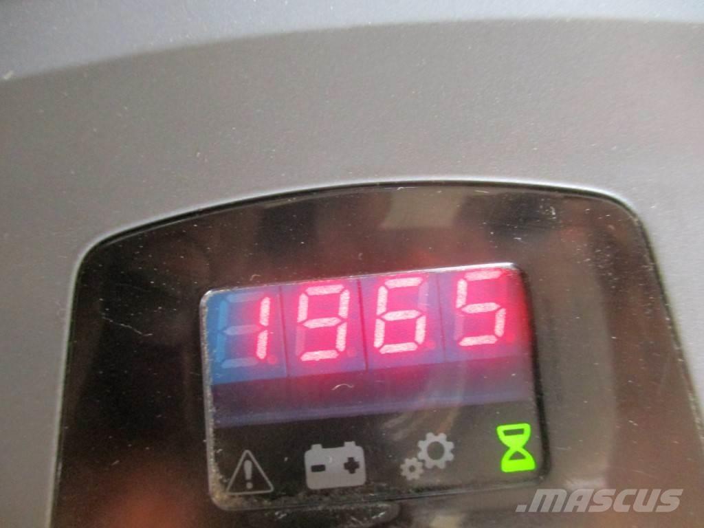 Toyota LPE 200 Nízkozdvižný vozík s plošinou