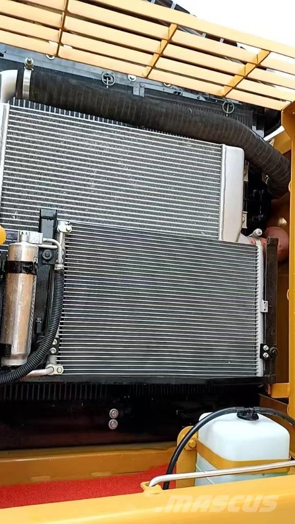 CAT 320DL Pásová rýpadla