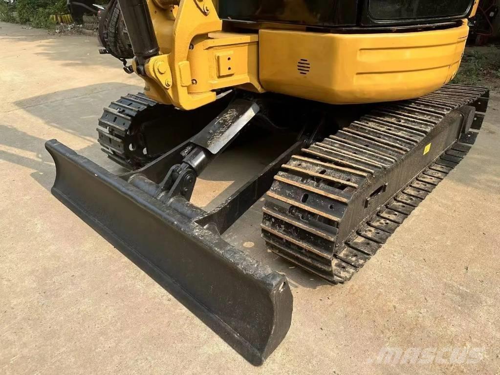 CAT 303 CR Mini rýpadla < 7t