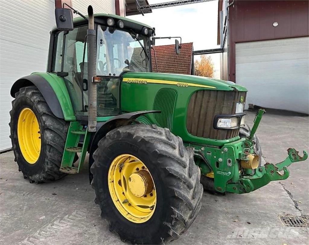 John Deere 6920 Traktory