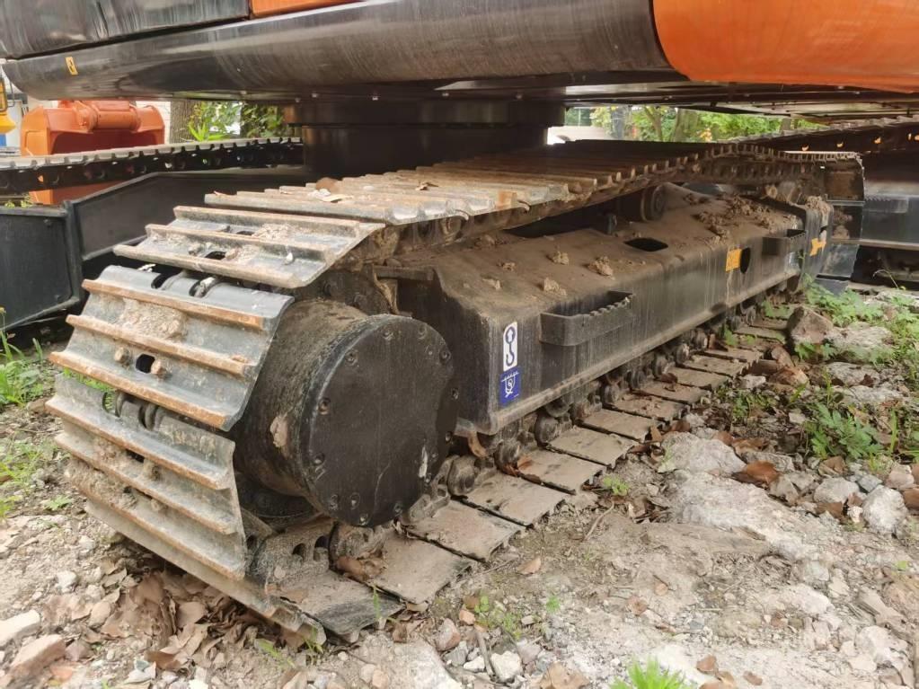 Hitachi ZX 120 Pásová rýpadla
