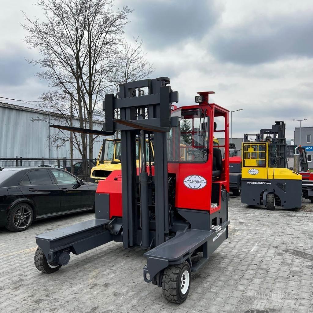 Combilift C4000 4 cestní vysokozdvižné vozíky
