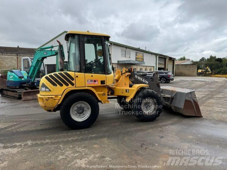 Volvo L 30 B Kolové nakladače
