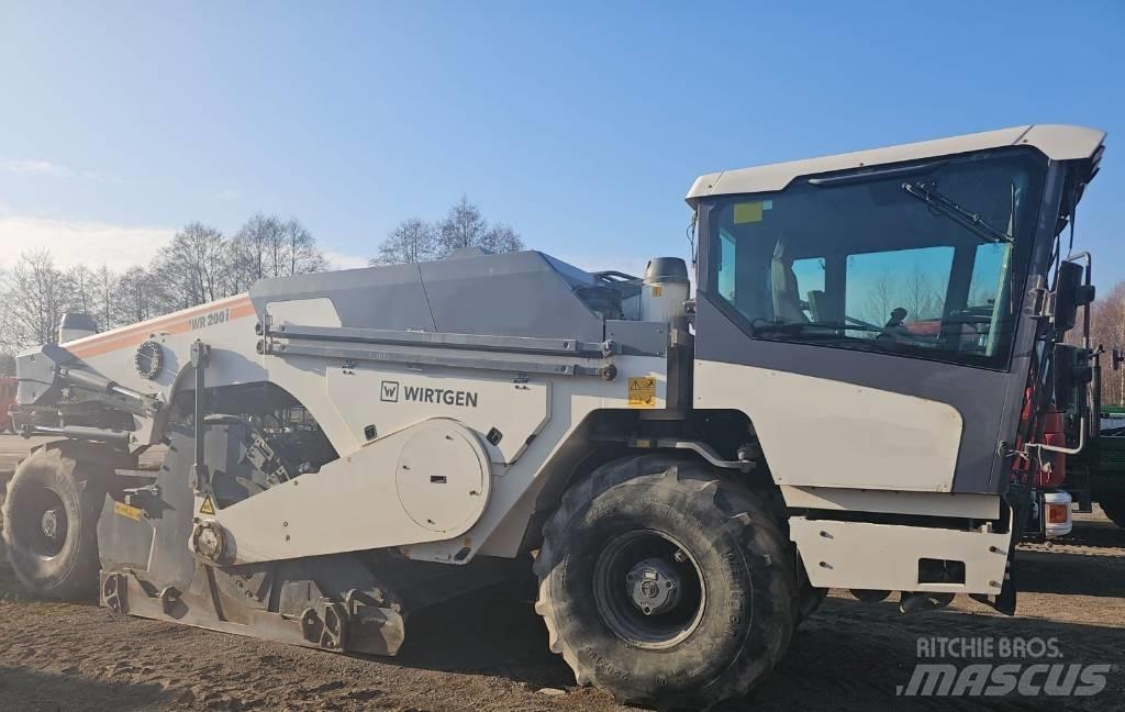Wirtgen WR 200i Recyklátory asfaltu