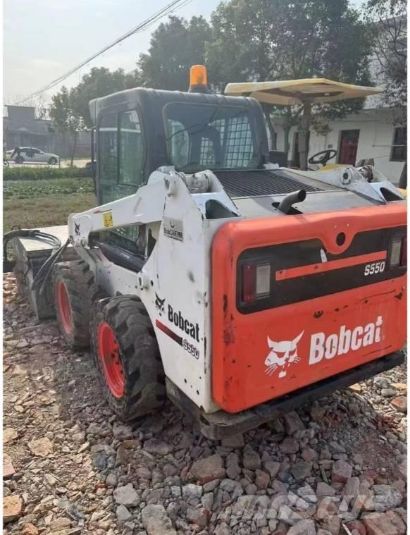 Bobcat S 550 Smykem řízené nakladače
