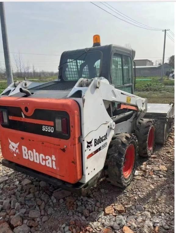 Bobcat S 550 Smykem řízené nakladače