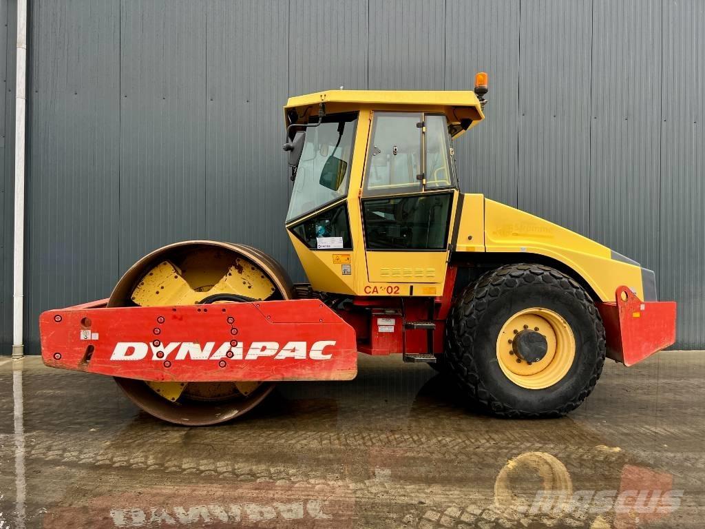 Dynapac CA302D Tahačové válce
