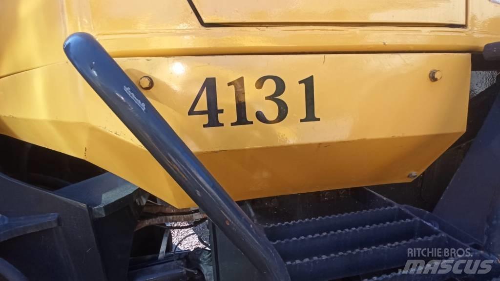 Komatsu WA250PZ-5 Kolové nakladače