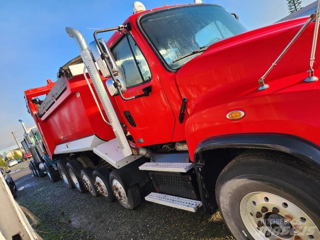 Freightliner 114SD Sklápěče