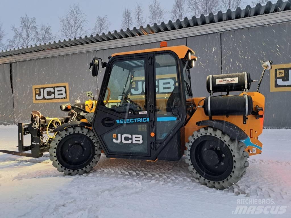 JCB 525-60E Teleskopické manipulátory
