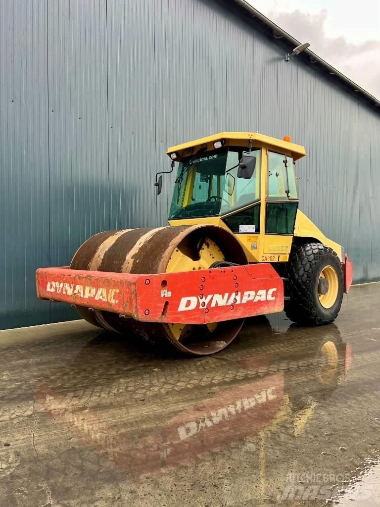 Dynapac CA302D Tahačové válce