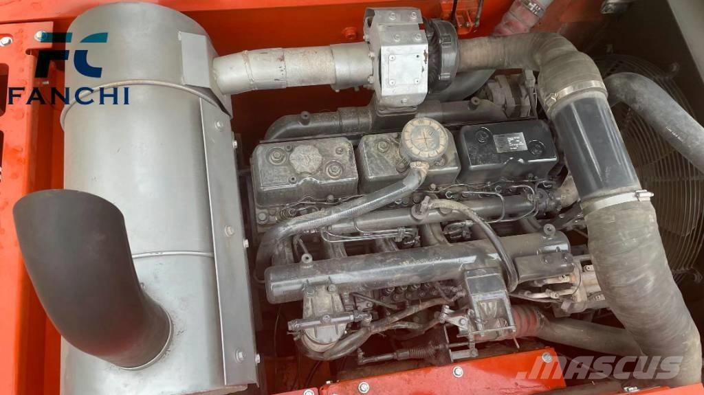 Doosan DX 300 LC LR Pásová rýpadla