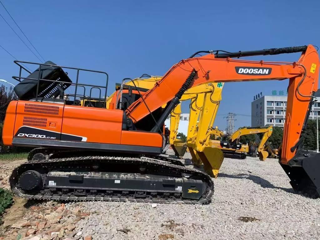 Doosan 300 Pásová rýpadla