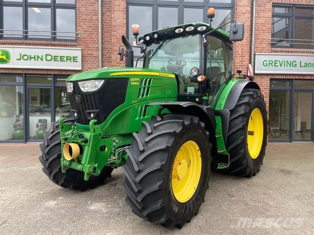 John Deere 6215R Traktory
