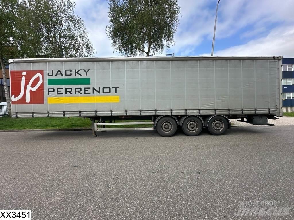 Fruehauf Tautliner Plachtové návěsy