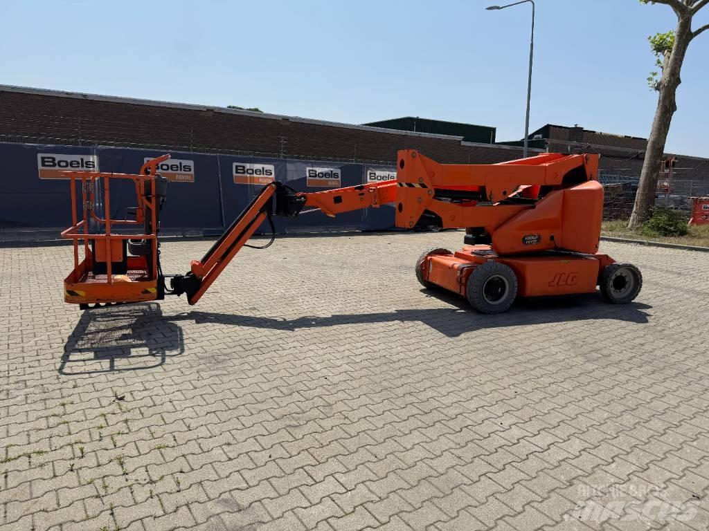 JLG E400AJPN Kloubové plošiny