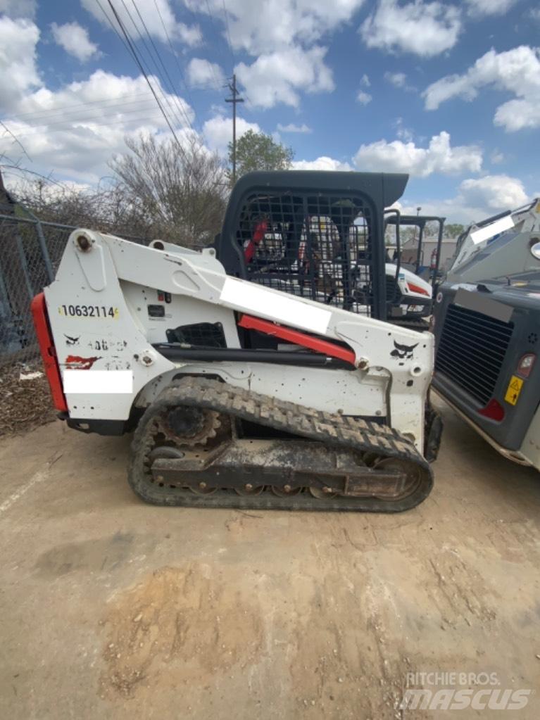 Bobcat T 630 Smykem řízené nakladače