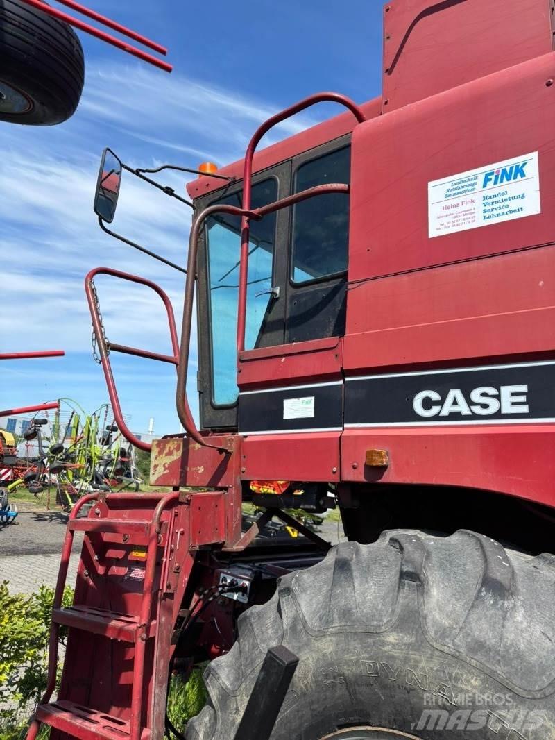 Case IH 1680 Axial Sklízecí mlátičky
