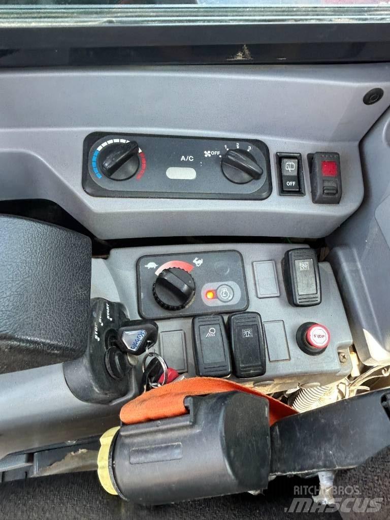Kubota KX 080-4 Midi rýpadla 7t - 12t