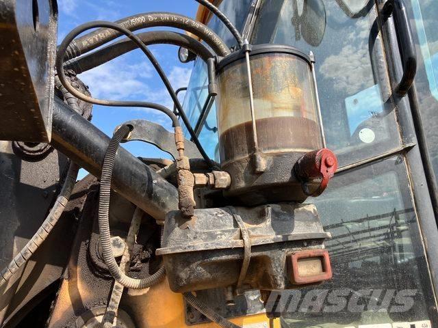 JCB 436 HT Kolové nakladače