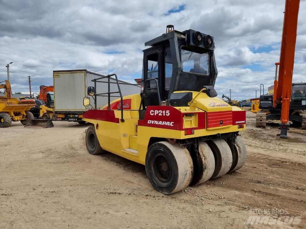 Dynapac CP 215 Pneumatikové válce