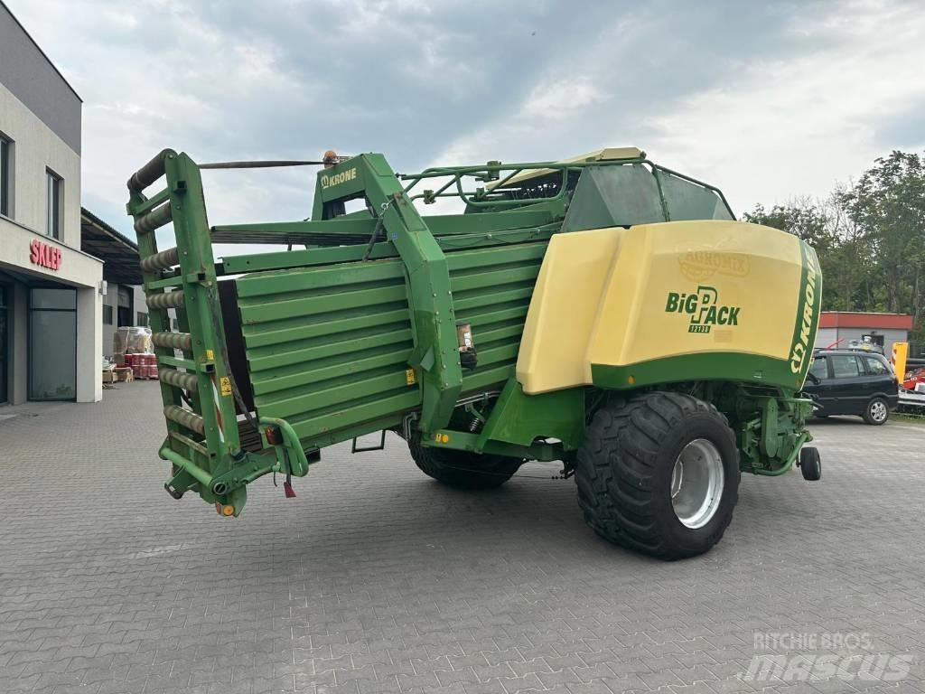 Krone Big Pack 12130 Lis na hranaté balíky