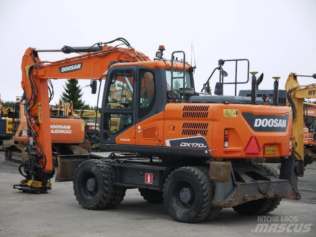 Doosan DX 170 W-5 Kolová rýpadla