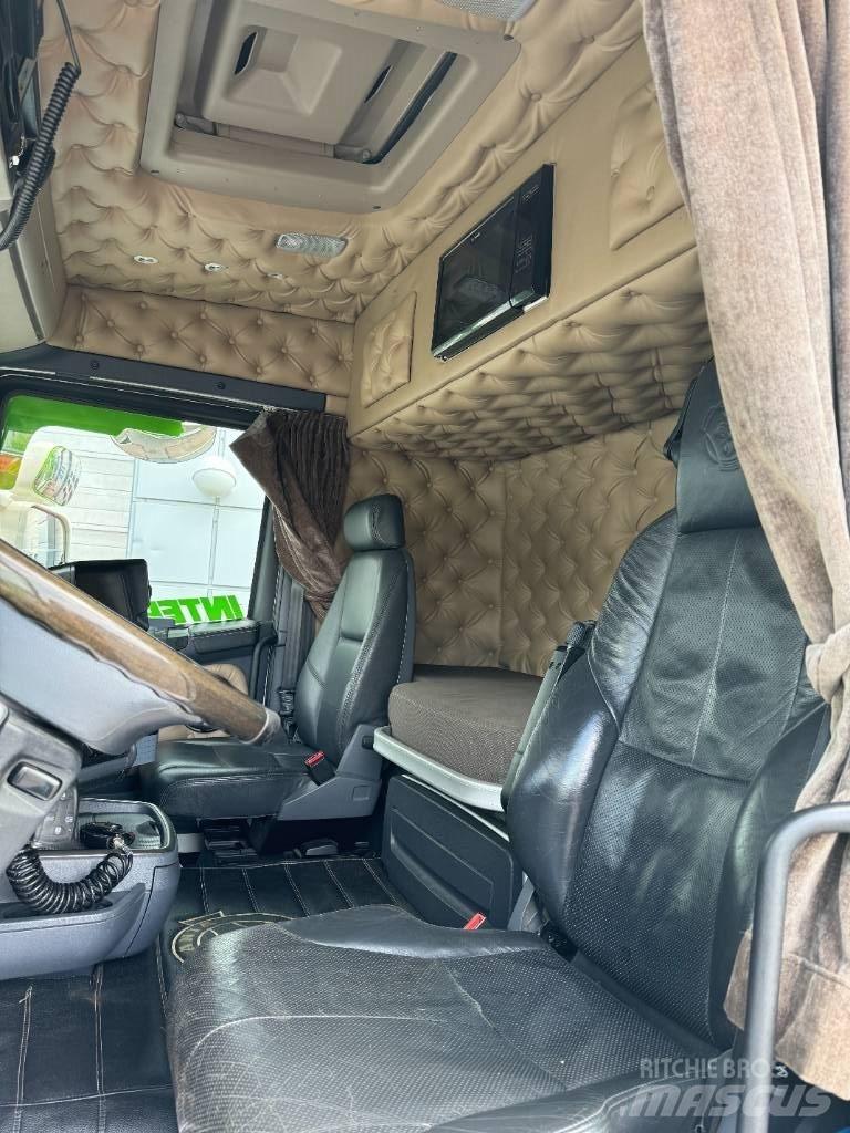 Scania R 520 LB8x4*4 Hákový nosič kontejnerů