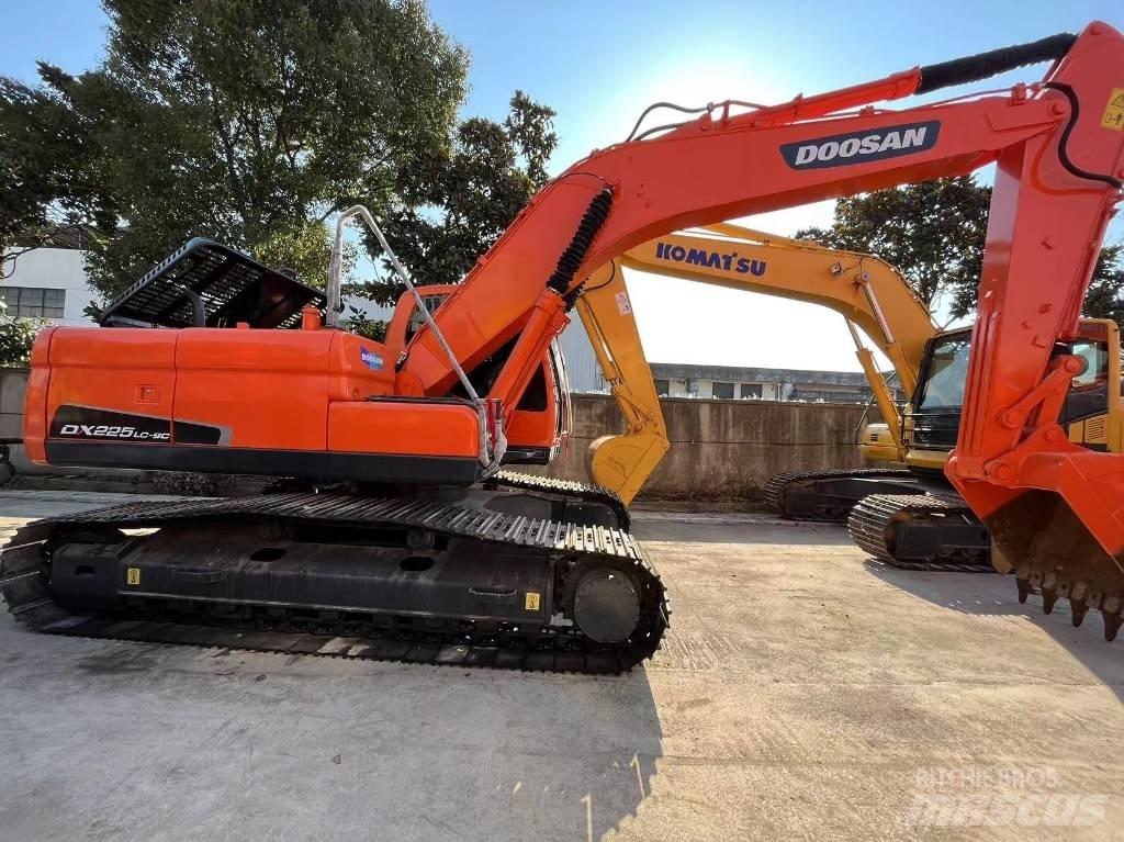 Doosan DX 225LC-9C Pásová rýpadla