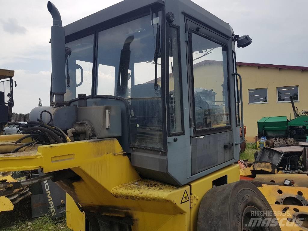 Bomag BW 184 AD Kabiny a interiér
