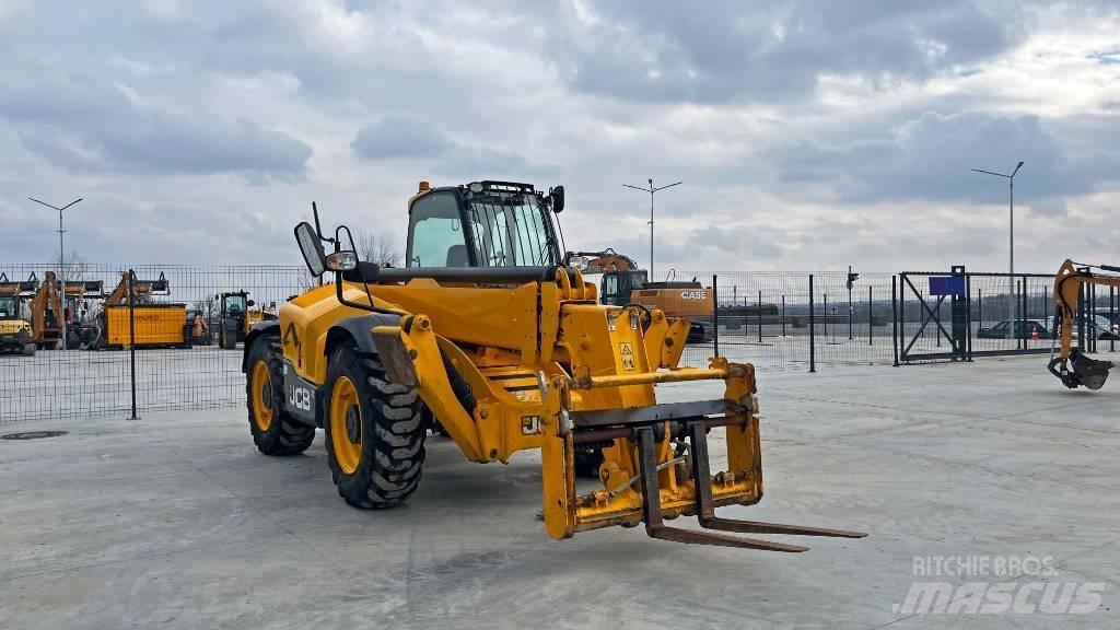 JCB 540-140 Teleskopické manipulátory