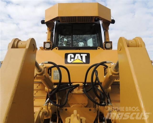 CAT D 7 R Pásové dozery
