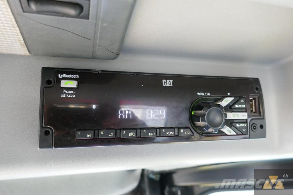 CAT D8T Pásové dozery