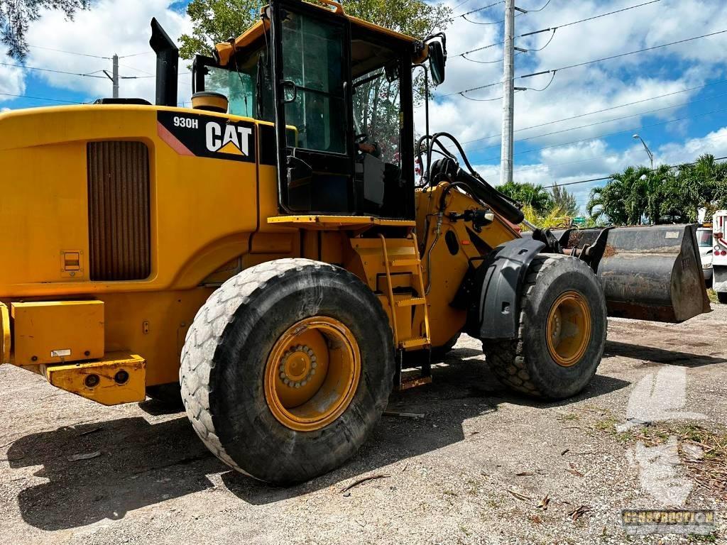 CAT 930 H Kolové nakladače