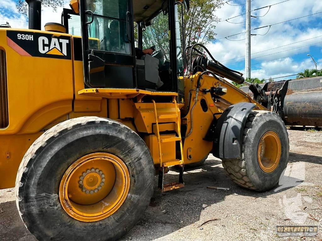 CAT 930 H Kolové nakladače