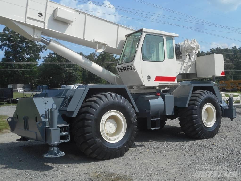 Terex RT 450 Jeřáby pro těžký terén