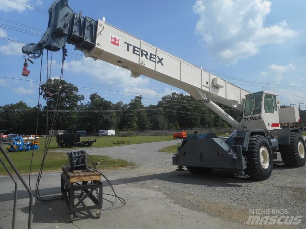 Terex RT 450 Jeřáby pro těžký terén