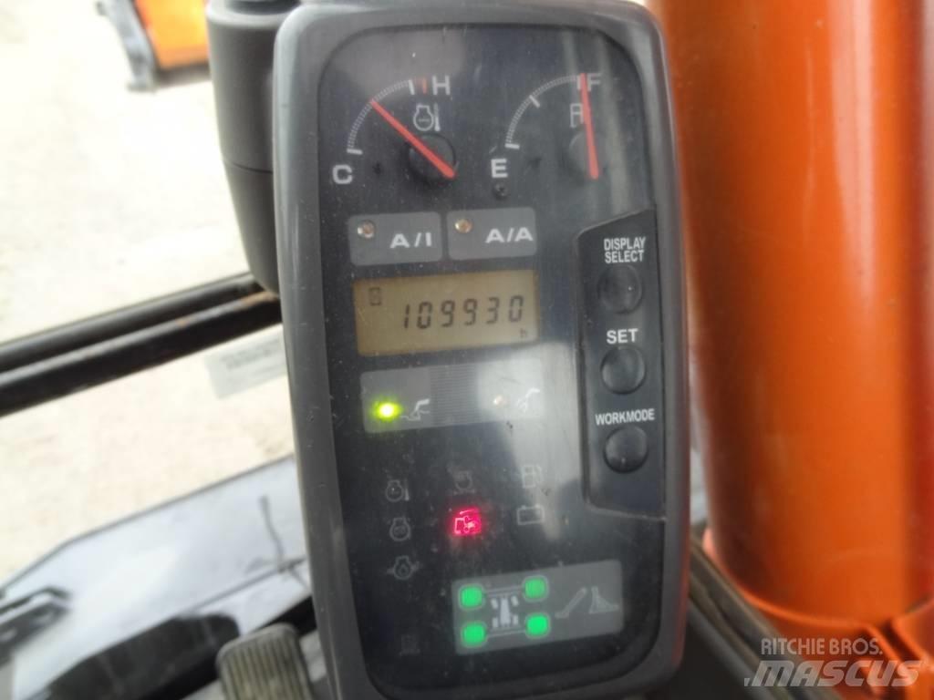 Hitachi EX 160 WD Kolová rýpadla
