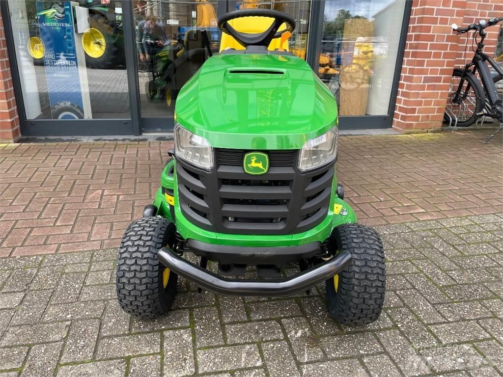 John Deere X167R Žací stroje